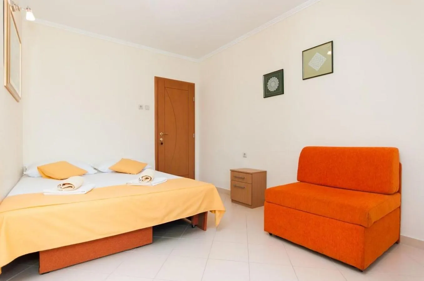 Apartments Ena Pag Town 0*,  Kroatië